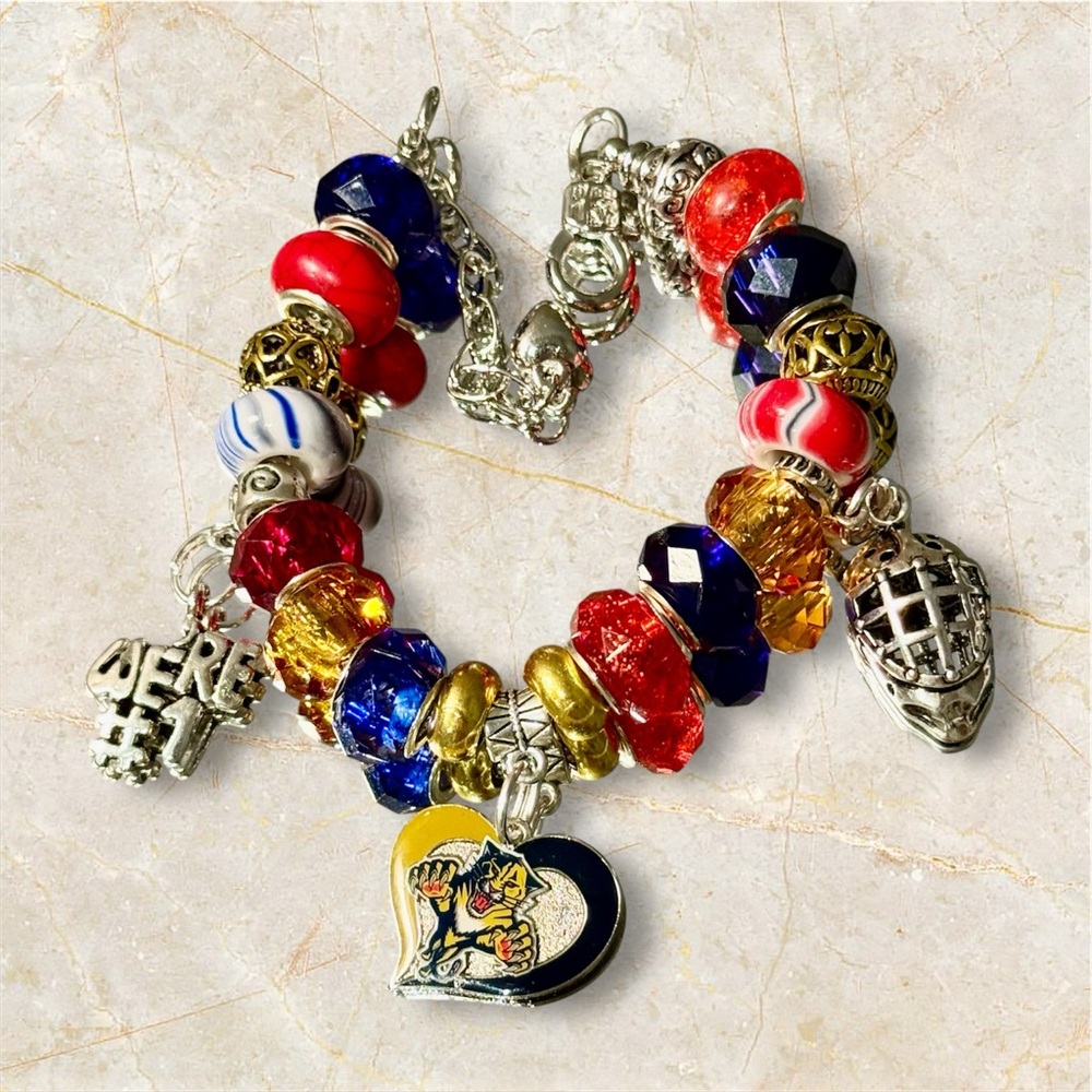 Florida Panthers Beaded Charm Bracelet. NHL